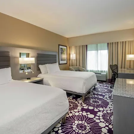 Hilton Garden Inn Raleigh/Crabtree Valley Extérieur photo